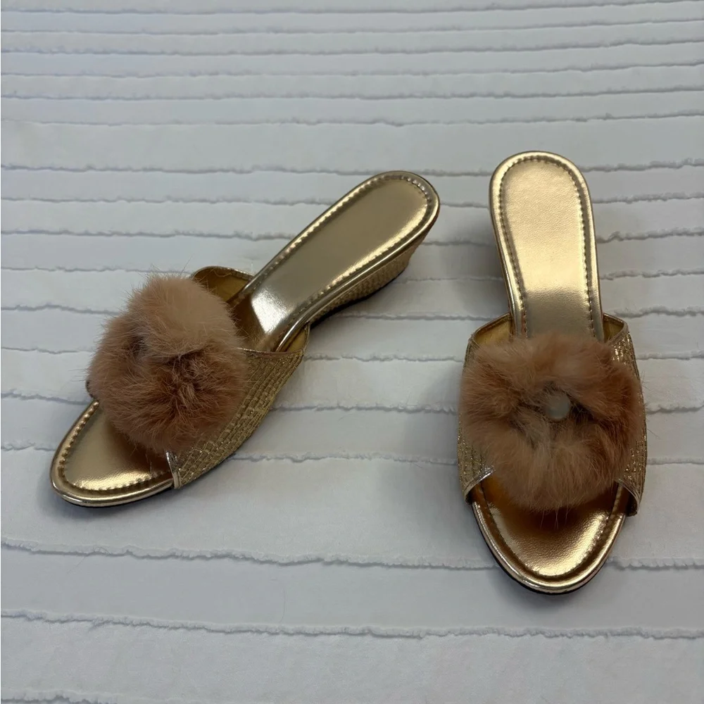 Elegant Gold Women's Slide Sandals with Faux Fur Pom - Picture 1 of 7
